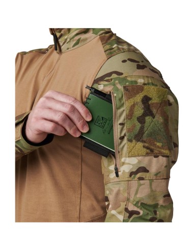 Chemise de combat à manches longues...